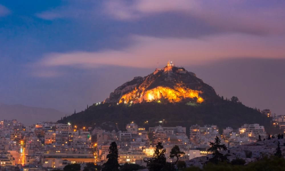 Λυκαβηττός: Μεταμορφώνεται – Ξεκινούν τα έργα για την αλλαγή του